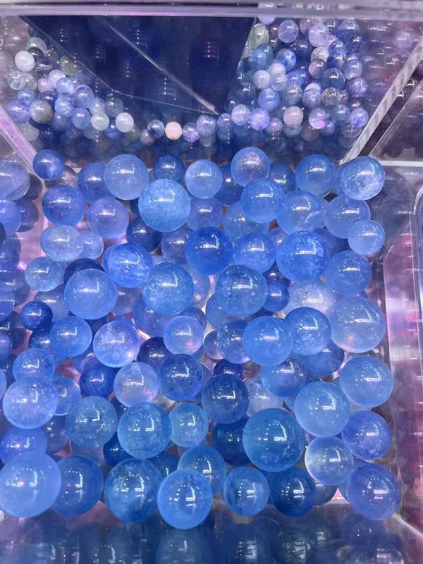 Aquamarine beads from a production lot